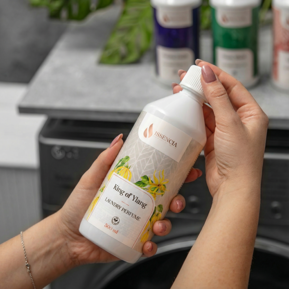 Odskrutkujte vrchnák.